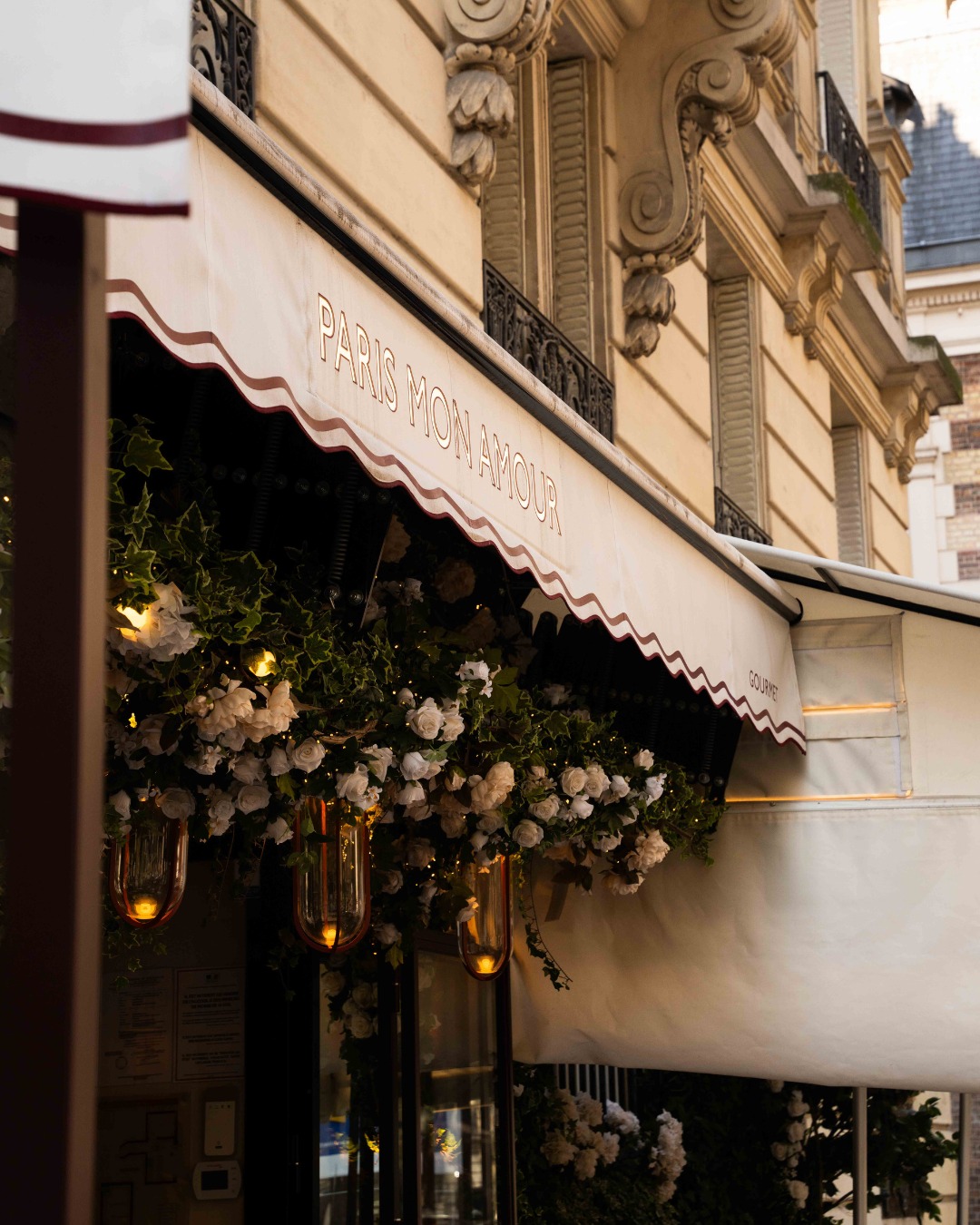 Devanture du restaurant Paris Mon Amour dans le 7e arrondissement de Paris
